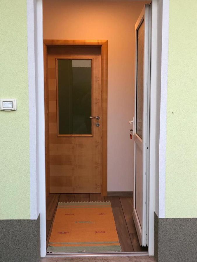 Deno Apartamento Podgrad  Exterior foto